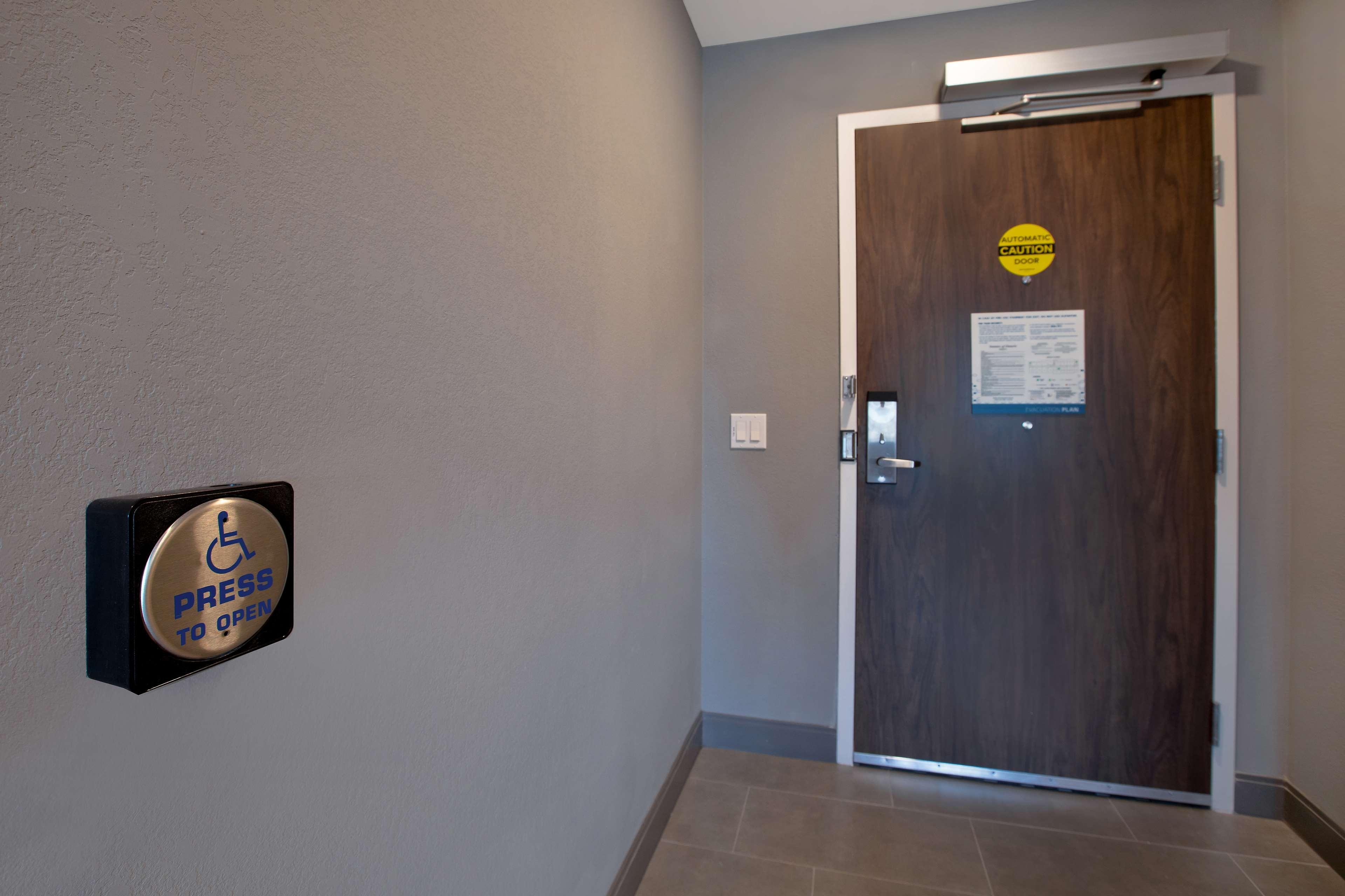 Hampton Inn & Suites Ottawa West, Ontario, Canada Luaran gambar